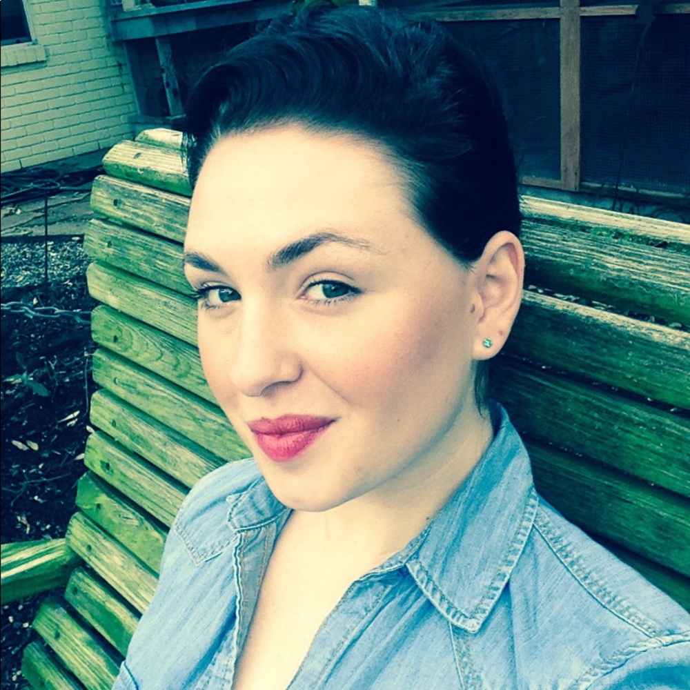 Meet your Posher, Thea